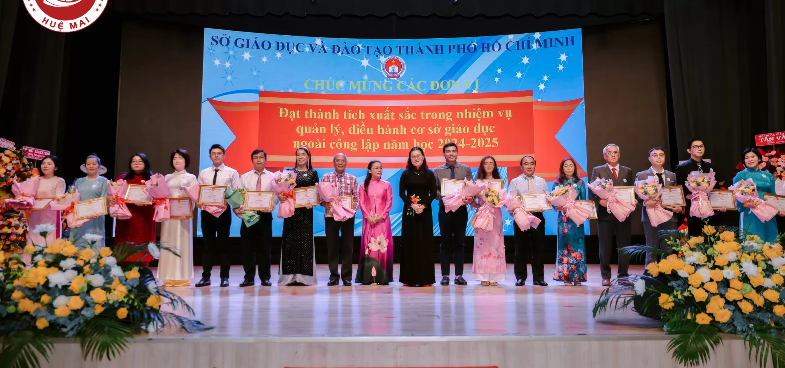 NHẠN GIÂY KHEN 2